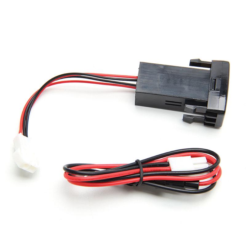 Univerzální USB duální 2portová nabíječka do auta Adaptér do zásuvky v autě 12V Pro Toyota VIGO