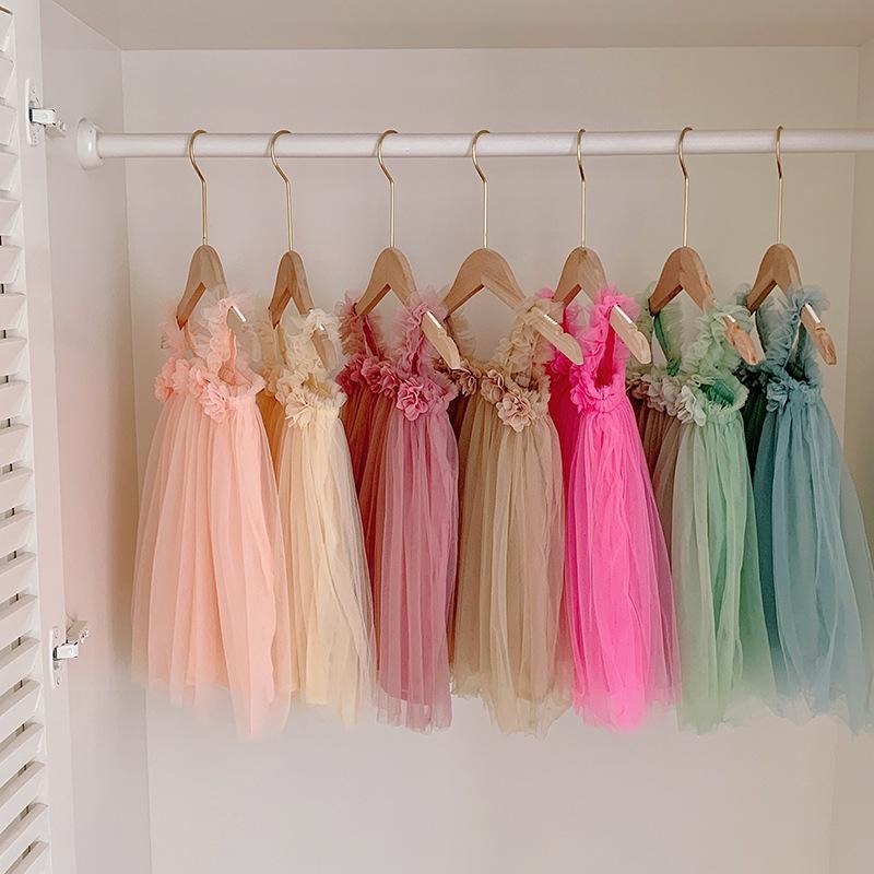 Rochie de Plajă Summer cu Bretele din Plasă și Flori 3D pentru Fete Dulci - Fustă Pufoasă de Prințesă pentru Bebelușe.