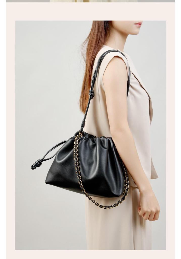 Large Capacity Women's Genuine Leather Handbag - Commuter Shoulder & Crossbody Cloud Dumpling Bag