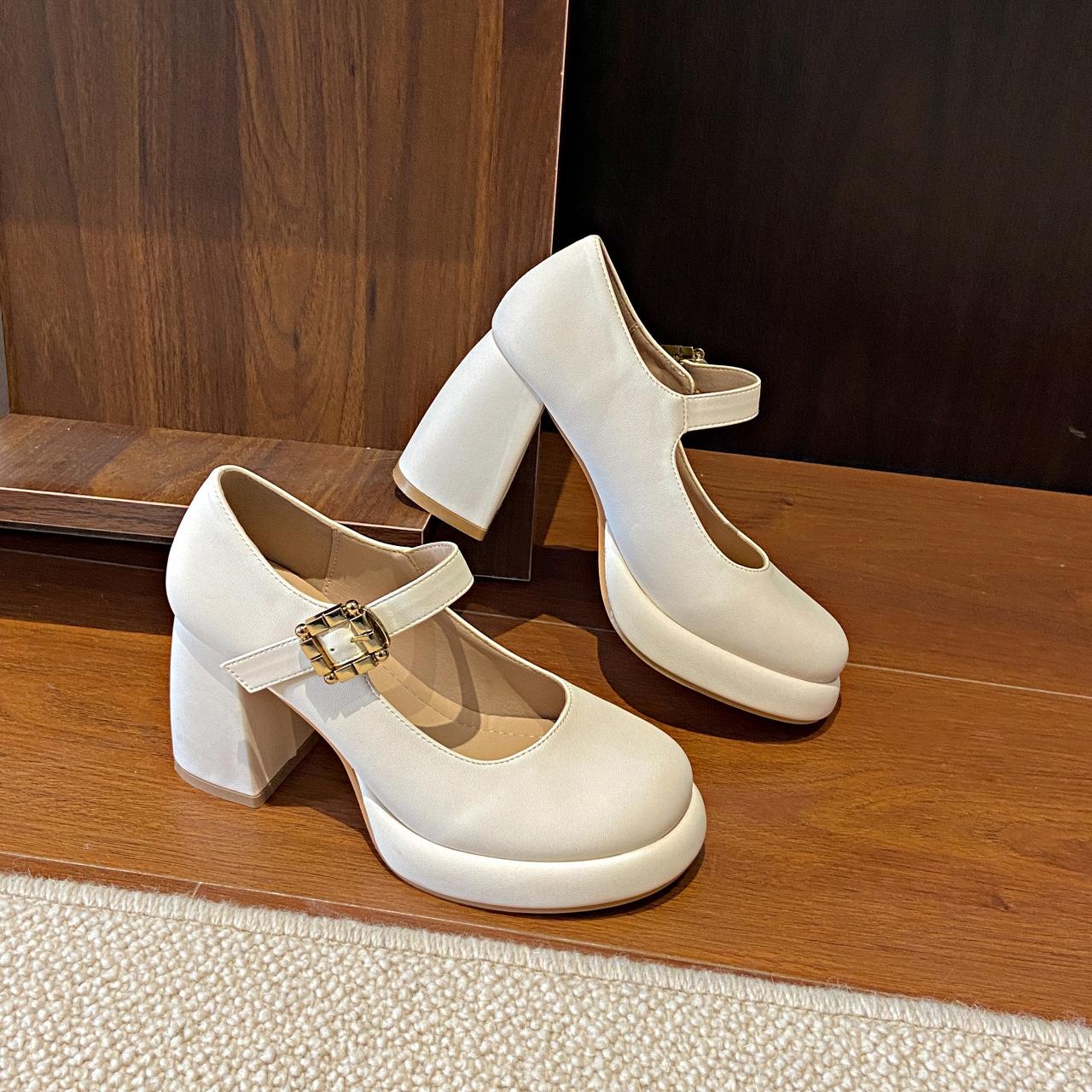 

Модная платформа Высокие каблуки Туфли Мэри Джейн Модные туфли лодочки 2025 Винтажные Весенне-осенние Свадебные туфли 34 бежевый