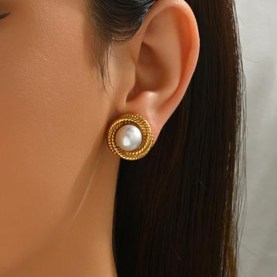 Hot Sale Women's Earrings Geometric Metal Circles Pearl Set Design Stud Earrings Versatile Fashion Earrings Women