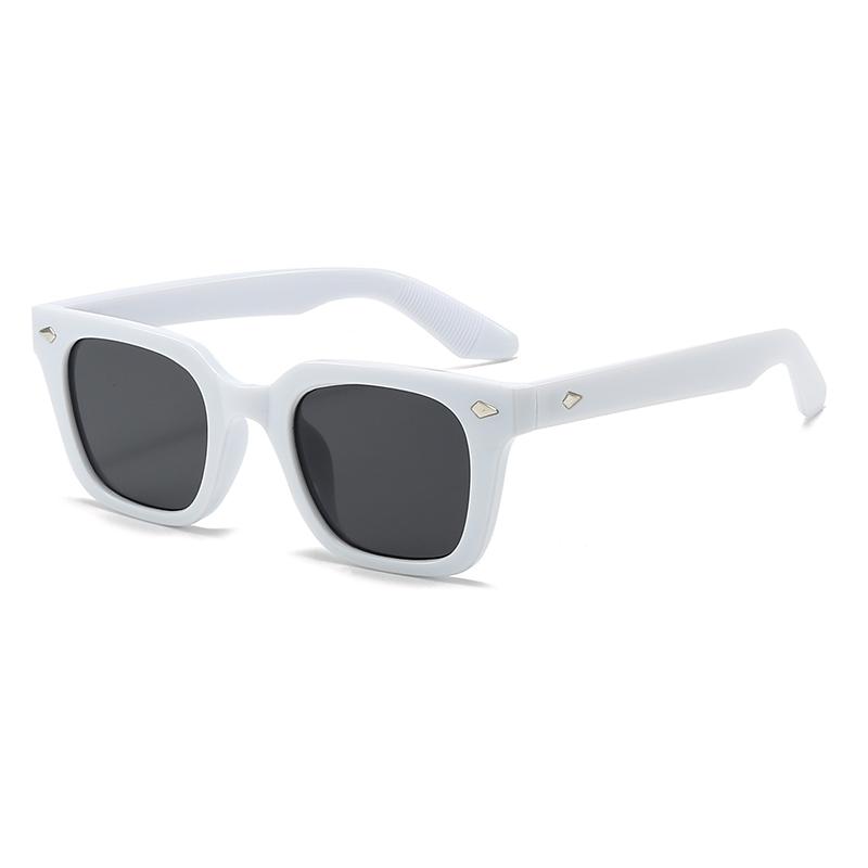 Vintage Square Sunglasses Women Men Trendy UV400 Protection Fashion Sun Glasses for Outdoor Travel Daily Wear