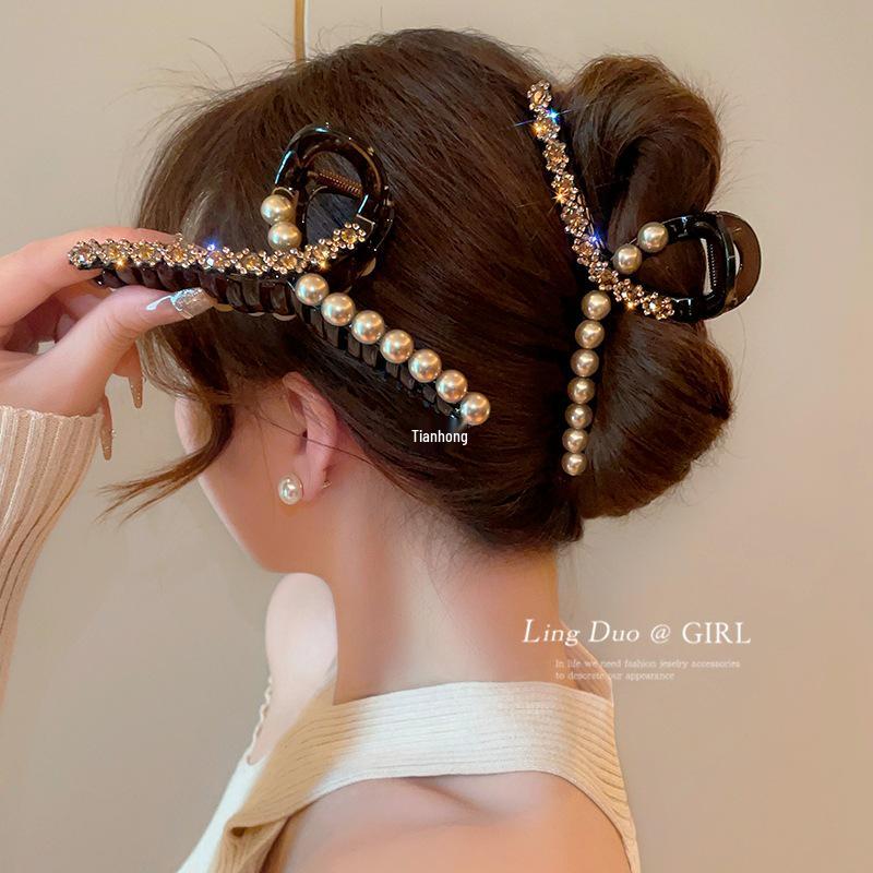 

Korean Pearl-Inlaid Diamond Hair Claw: 2024 Luxury Sparkling Updo Clip