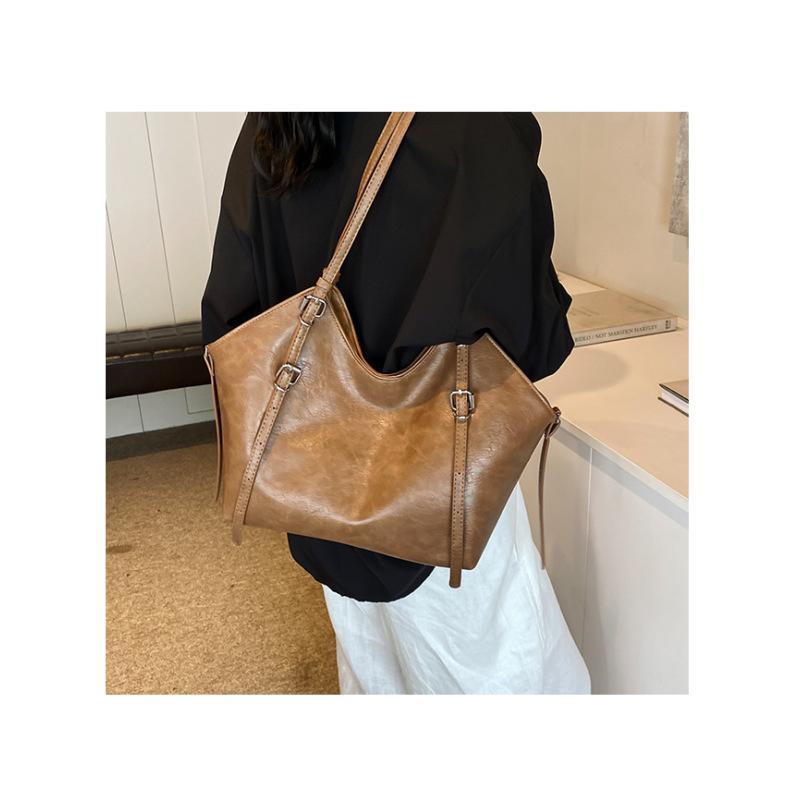 Tooxika New Retro Large Capacity High-end Commuter Bag For Women Simple And Versatile Shoulder Bag