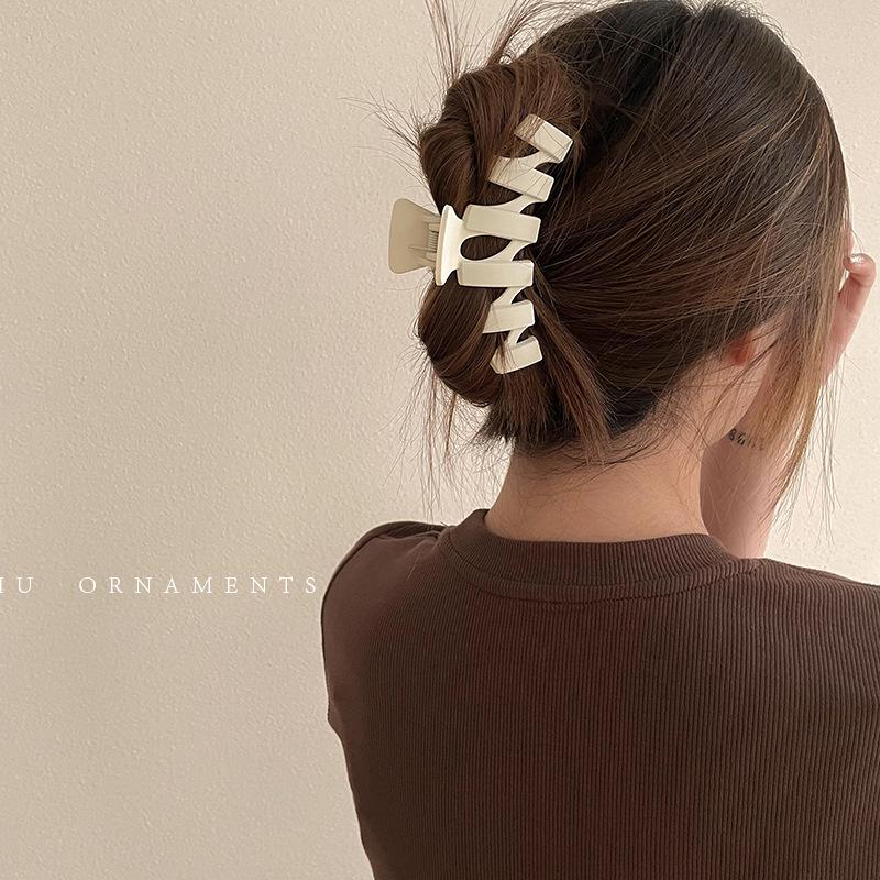 Traceless Spray Paint Frosted PS Hair Claw Clip - Shark Clip Bun Accessory