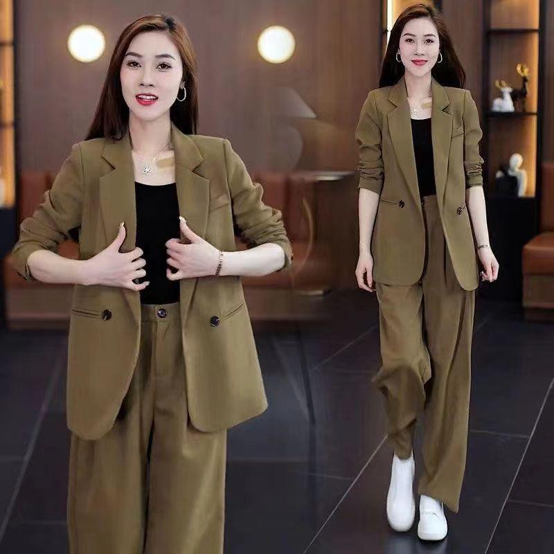 Plus Size Women's Two-Piece Suit: Wide-Leg Trousers & Blazer – Korean Style Loose Casual Set for Spring & Autumn.