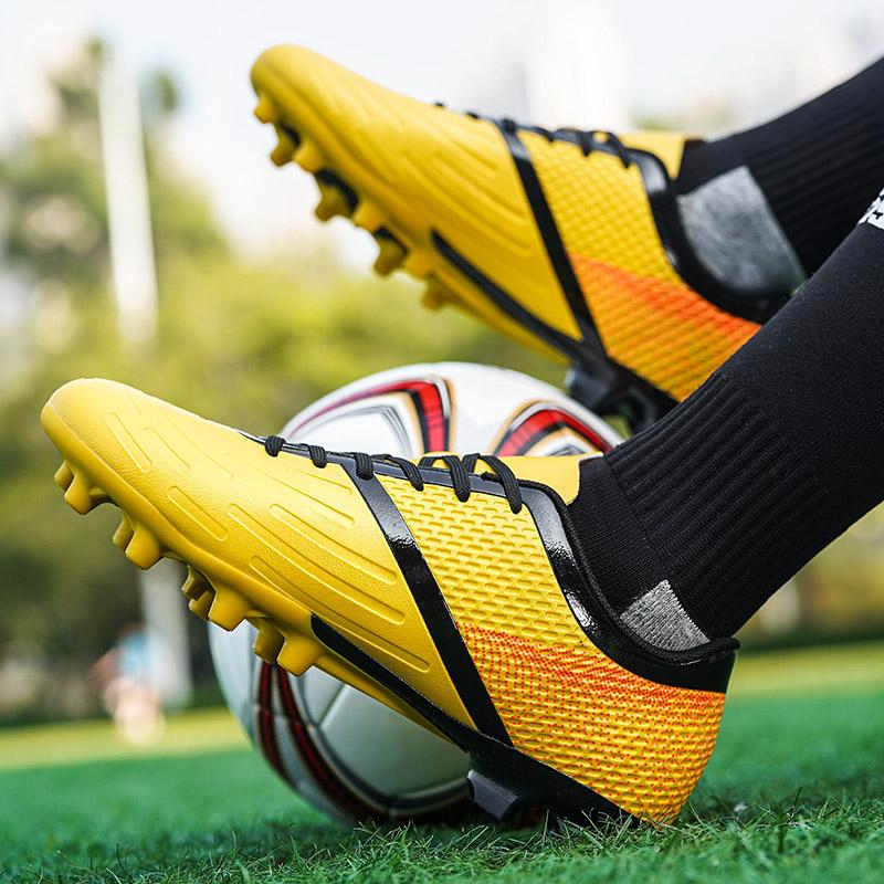 Soccer Shoes Women’s Sneakers Boys' Football Boots School Student Shoes Girls' Football Boots Couple Men Lightweight Sneakers Plus Size 36-45