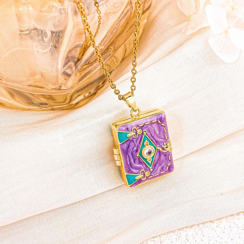 Necklace girl cute wind sweet notebook necklace can open niche versatile high sense light luxury fashion accessories