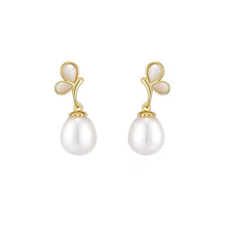 Butterfly Pearl Stud Earrings, 925 Sterling Silver Needle, 2023 Summer Light Luxury Niche Jewelry for Women.
