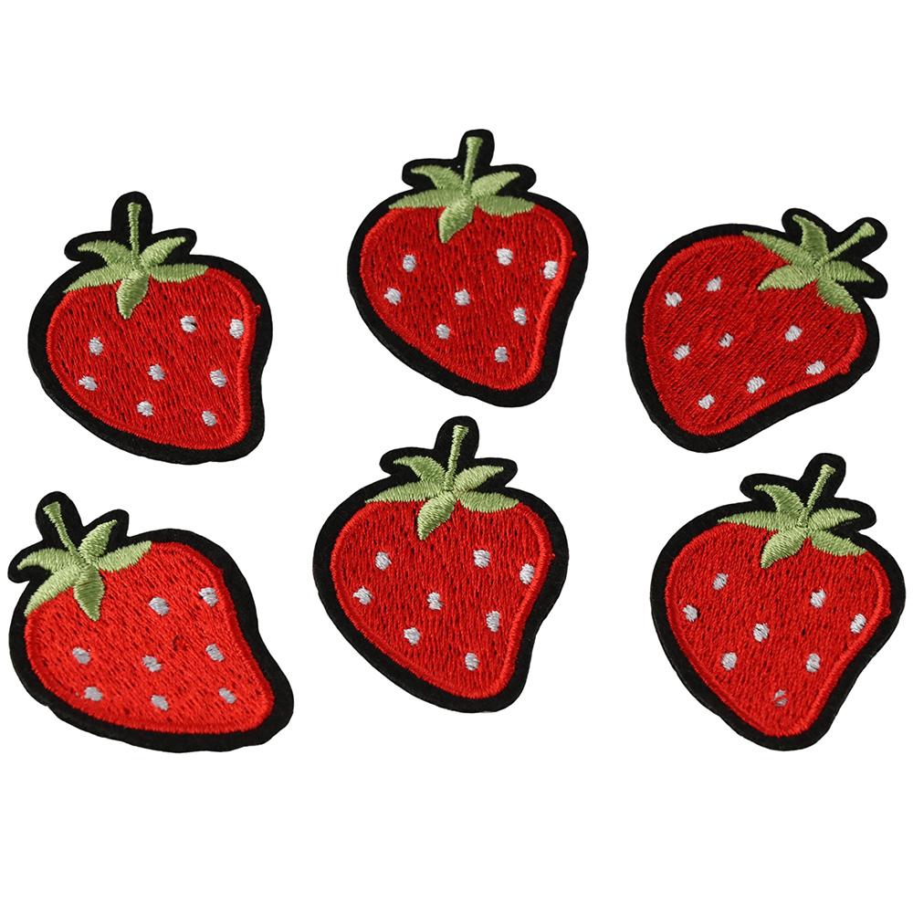 50 Stück 1,7 x 1,2 Zoll Erdbeer-Stickerei-Aufnäher, rote Kleidungsapplikationen für Jacken, Jeans