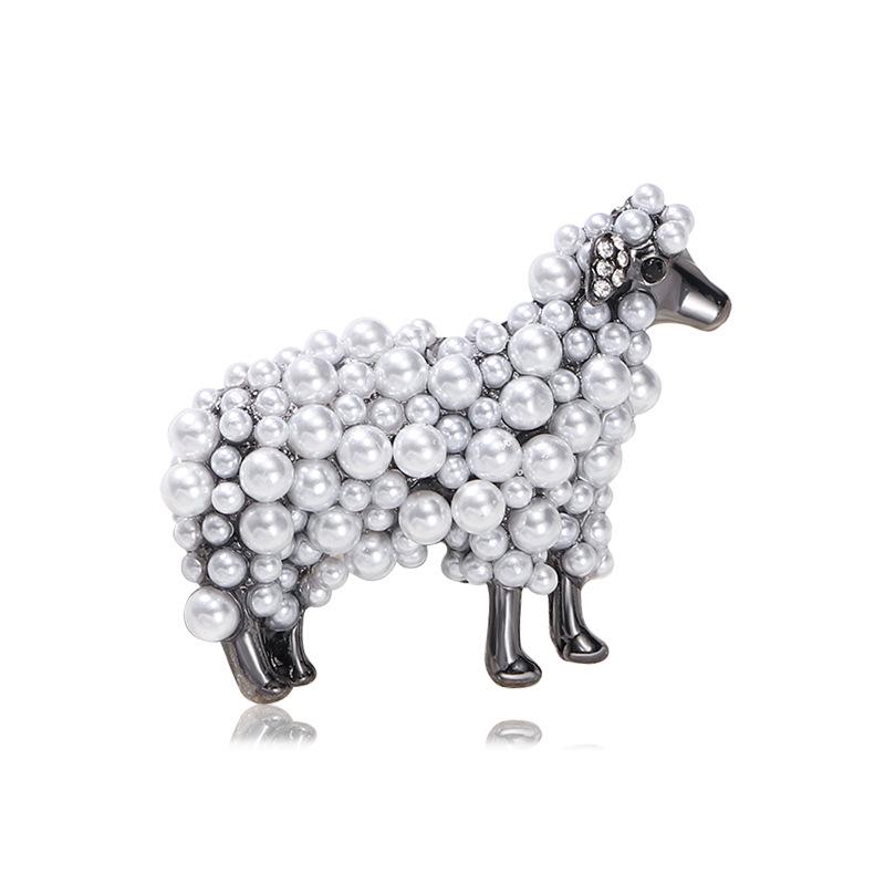 

Korean Sheep Pearl Brooch - Fashionable Animal Pin & Anti-Exposure Pendant Accessory