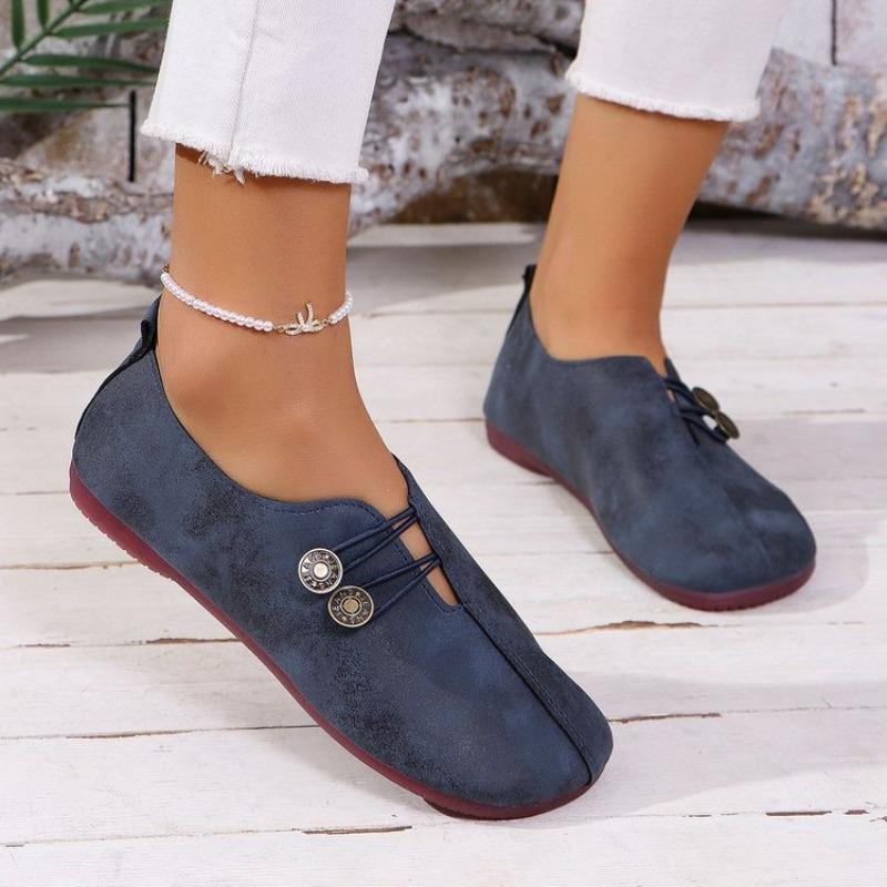 New Soft Leather Flat Casual Single Shoes with A Round Toe and A Shallow Opening, Large-sized Women's Shoes