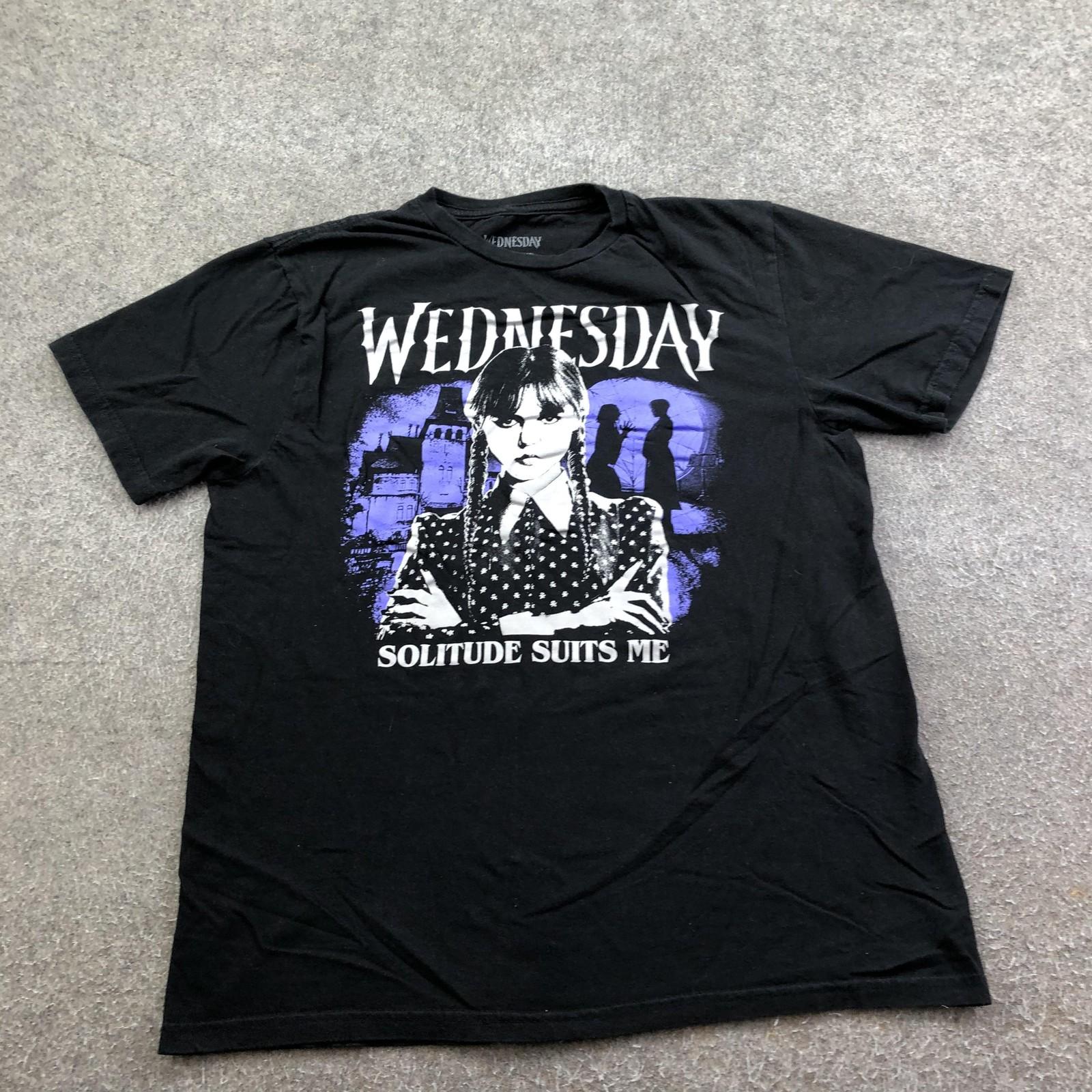Wednesday Shirt Mens Medium Black Solitude Suits Me Graphic Tee Gothic Horror Unisex T-Shirt XL