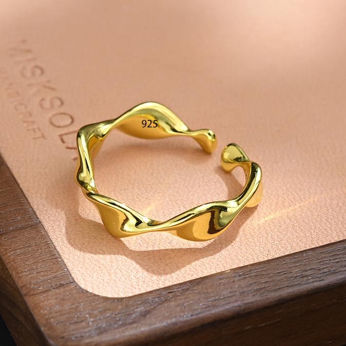 Ventfille Copper Möbius Twist Ring For Women Luxury Niche Twist Fashion Creative Elegant Jewelry Gift Dropshipping