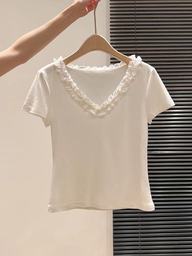 

Fungus lace light and thin V-neck short-sleeved T-shirt women s summer Korean version niche pure desire to slim and thin student top s (recommended within 50kg ) белый