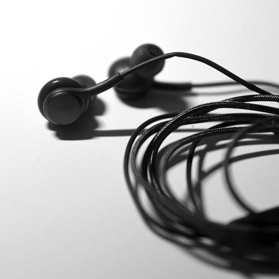 Mobile Phone Earbud Interface Consumer Electronics Comfortable 3.5mm Noise Isolation Earphone for Music