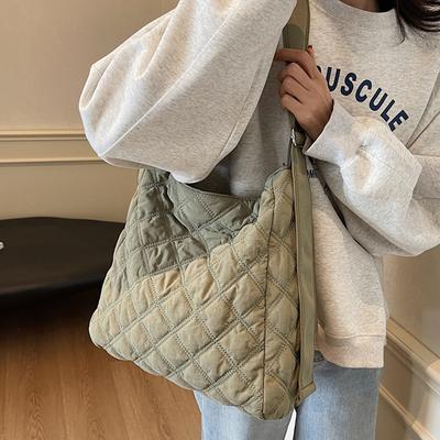 Female Autumn and Winter Trendy Brand Cloud Pleated Big Bag, Personalized Niche Diamond Grid Large Capacity Tote Bag, Retro Crossbody Bag