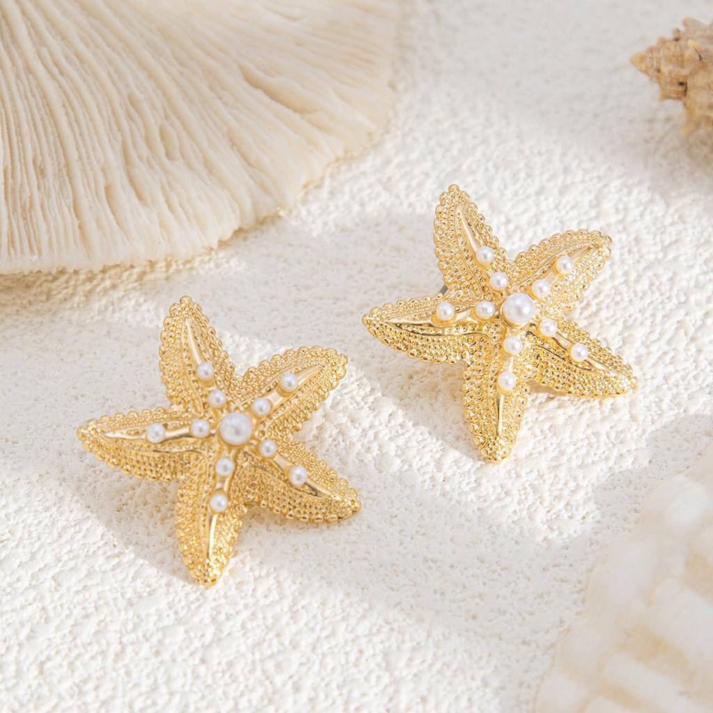 LATS Trendige goldfarbene Ohrstecker mit simuliertem Seestern für Damen Exquisite kleine Stern-Zirkon-Ohrringe Sommer Strand Alltag Zirkon