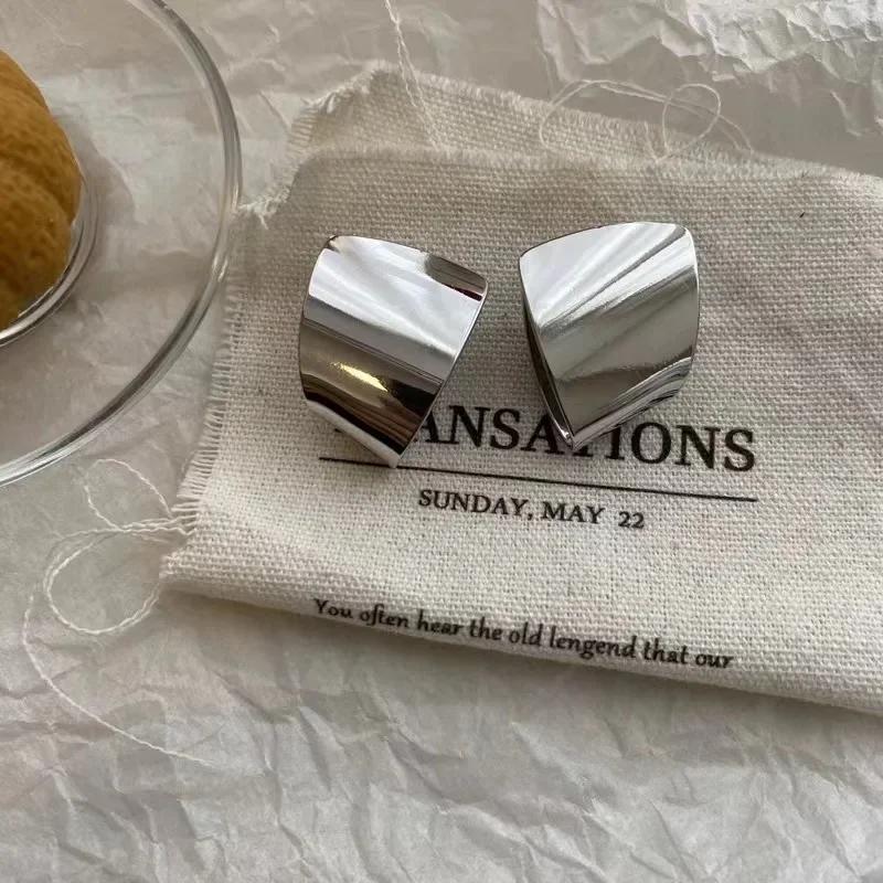 New Exquisite Mermaid Tail Pearl French Zircon Heart Stud Earrings Creative Design Dual Wearability Elegant Fashion