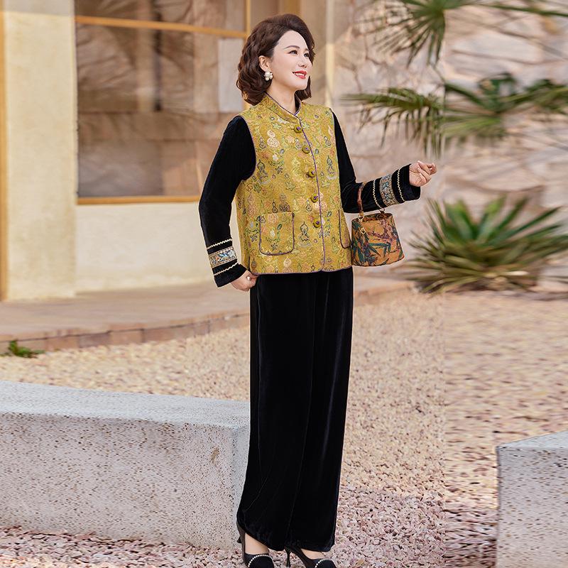 

Chic Spring Three-Piece Set: Elegant Vest & Top for Mothers, Ideal for Weddings & Banquets 4XL [Recommended 135-145 jin]