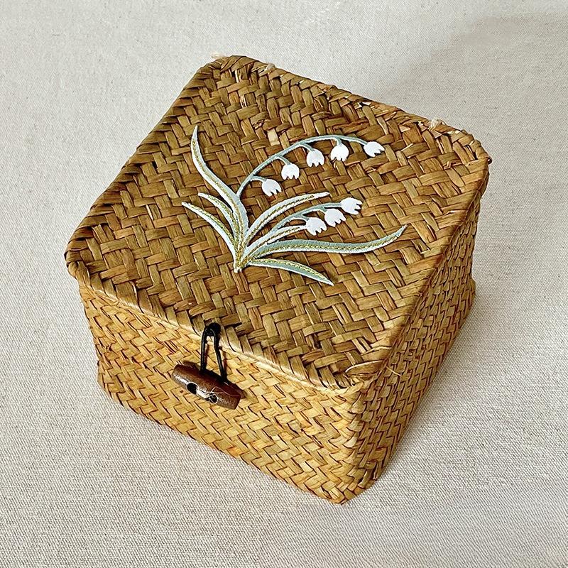 

1Pc Natural Handmade Rattan Storage Box with Lid for Clothes and Toys Weave Sundries Organizer