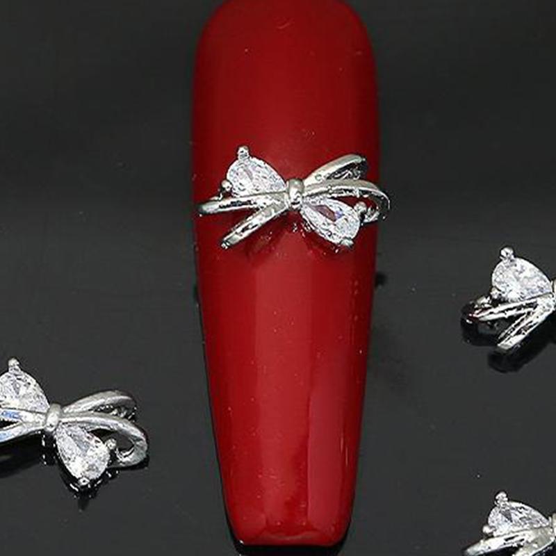 Stříbrná mašlička Zirkonové doplňky na nehty Lesklé diamantové ozdoby na nehty Acc