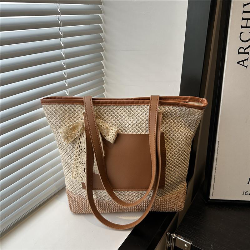

Summer beautiful trend splicing contrasting colors large capacity shoulder underarm bag versatile casual handbag women бежевий