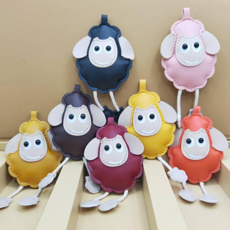 Cute Pu Leather Sheep Keychain Adorable Cartoon Light Weight Perfect For Backpack Phone Decoration Gift For Girls