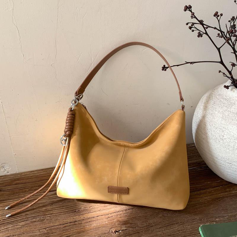 

2025 autumn and winter new retro tote bag fashionable and casual large-capacity bag niche design women s shoulder bag жёлтый