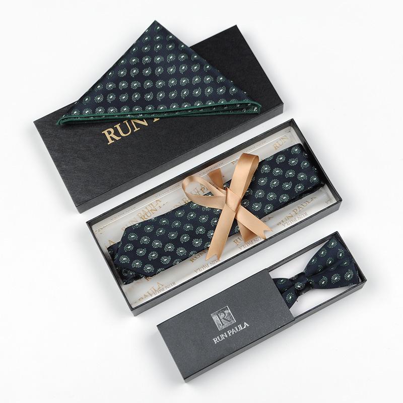 Erkek Resmi Papyon ve Cep Mendili Seti - Profesyonel Giyim İçin Zarif Takım Elbise Aksesuarları