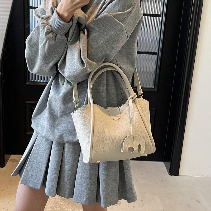 

Сумка новая универсальная для поездок на работу, большая вместимость