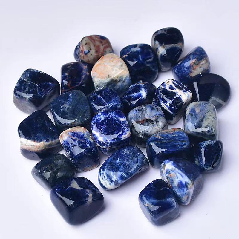 Natural Crystal Tumbled Stone Chips for Fish Tanks, Flower Pots, Diffusers, and Jewelry.