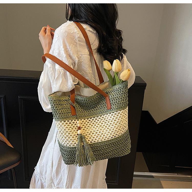Large capacity bag women's new hand-woven straw bag commuter shoulder seaside vacation beach bag