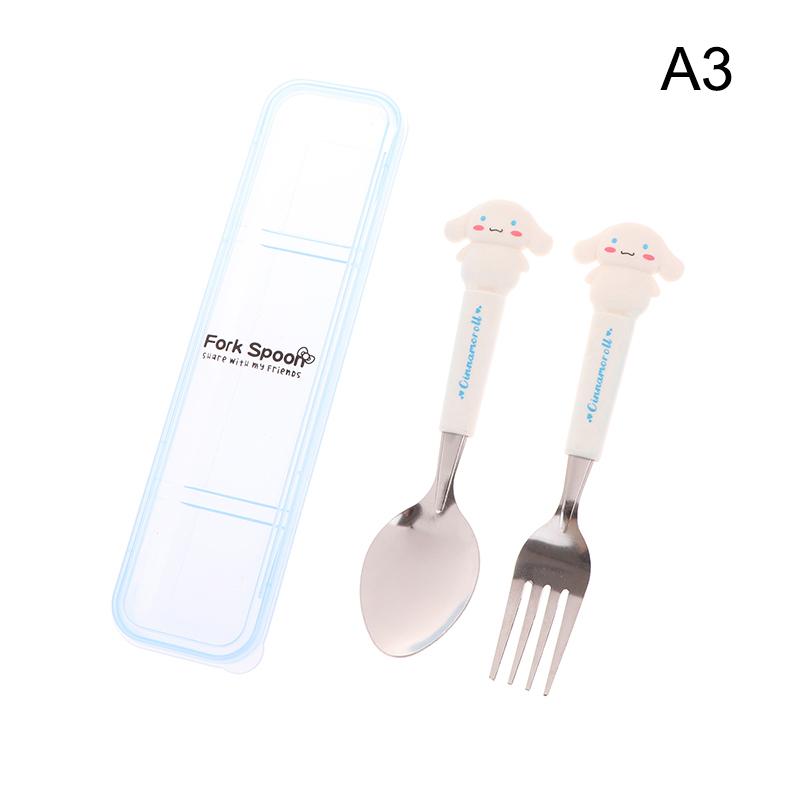 

Милый мультяшный аниме набор детской посуды из нержавеющей стали: забавная ложка, вилка, портативный набор столовой посуды для студентов и офисных работников, кухонная посуда