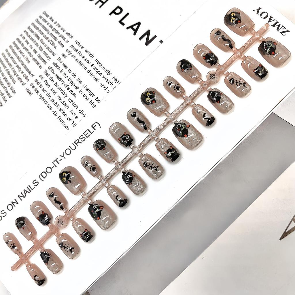 Cartoon Multi-Pattern High-Quality Wearable Nail Tips for Professional & Commute Style Manicure