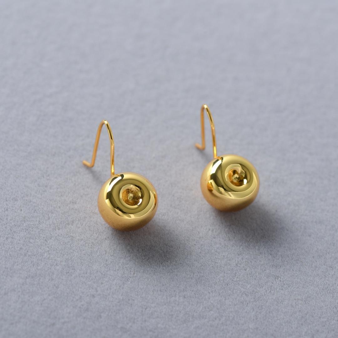 

Нишевые Дизайнерские Серьги Холодный Ветер Медь Покрытая 18K Настоящим Золотом Крупные Серьги-Капли Простой Темперамент Повседневные Универсальные Серьги
