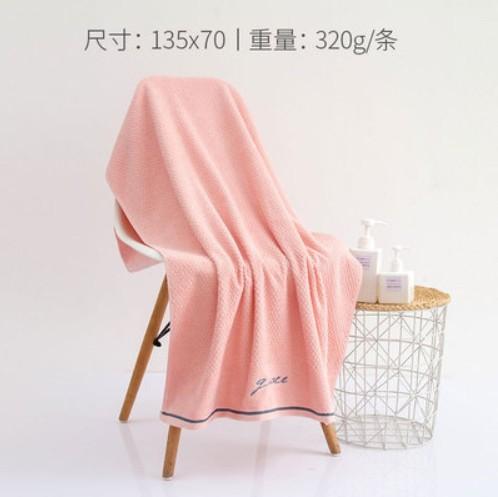 

Bath towels 7254 men, women and children s water-absorbing swimming bath towels with gift boxes, gift supermarkets 135*70cm 320g красный