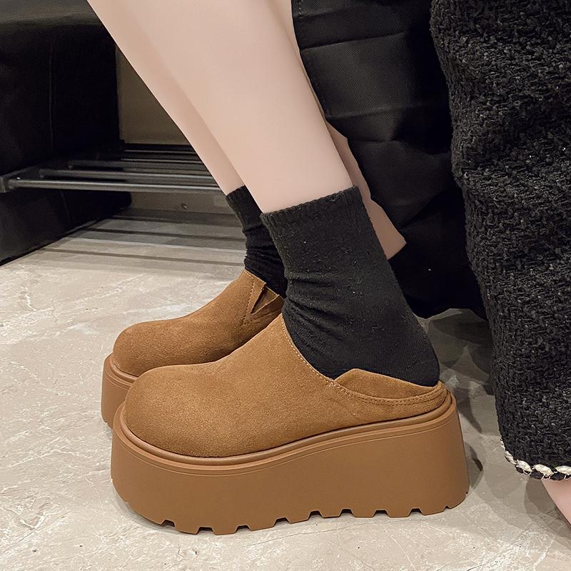 Mote 2025 Nye Designer Dame Slip On Loafers Vintage Plattform Arbeid Semsket Damesko Lær Gå Casual Høydeøkende Slides