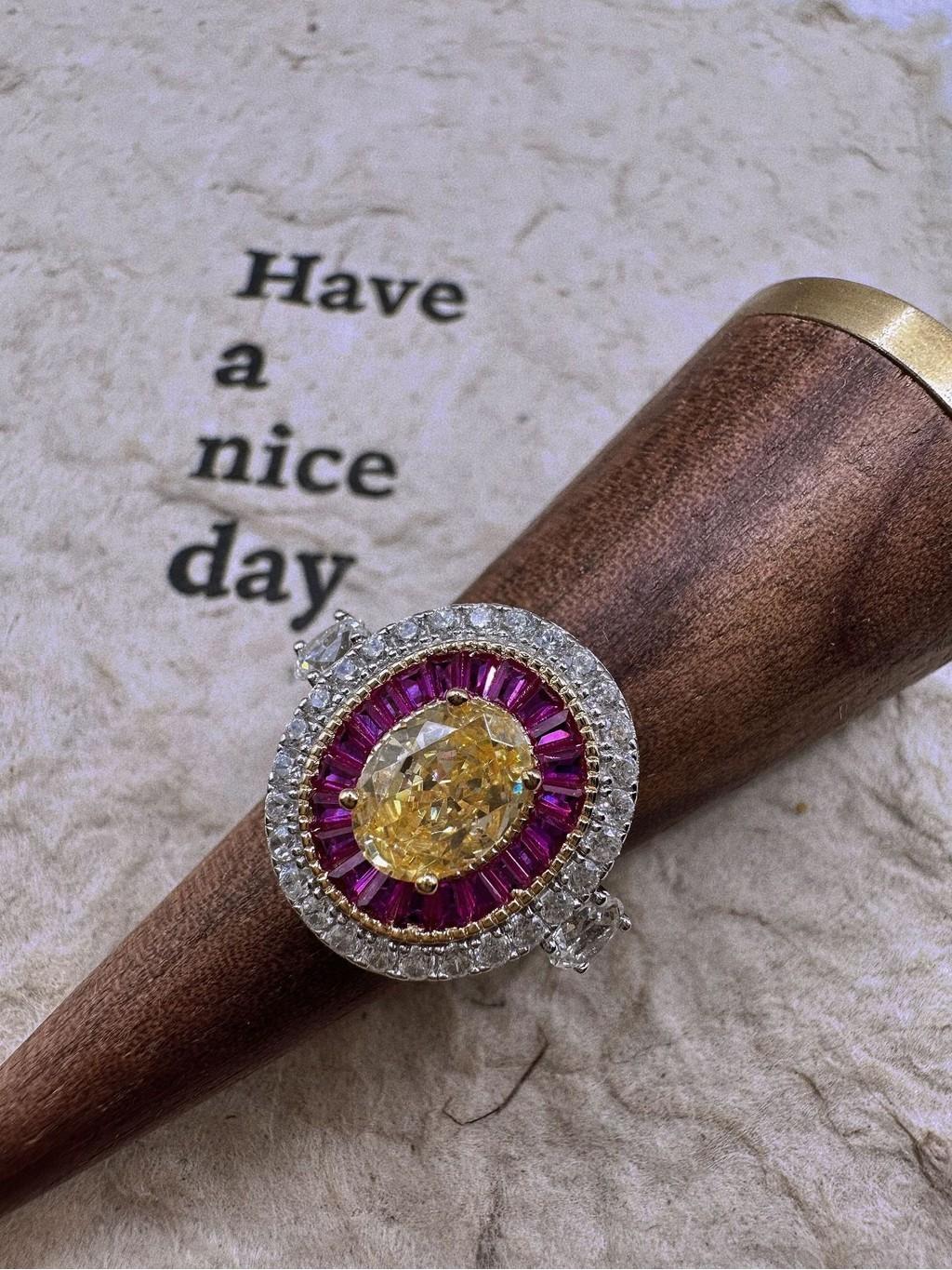 

Silver S925 Fashionable Geometric Yellow Ring For Women Luxury Style Summer