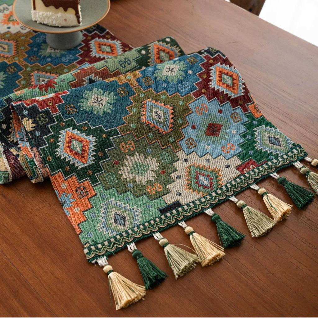 Table Runner Vintage Colored Jacquard Diamond Shaped Geometric Tassel Tea Flag Dining Flag Long Strip Thickened