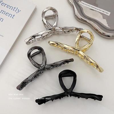 2023 Trendy Large Metal Claw Clip for Women - High-End Shark Style Hair Accessory