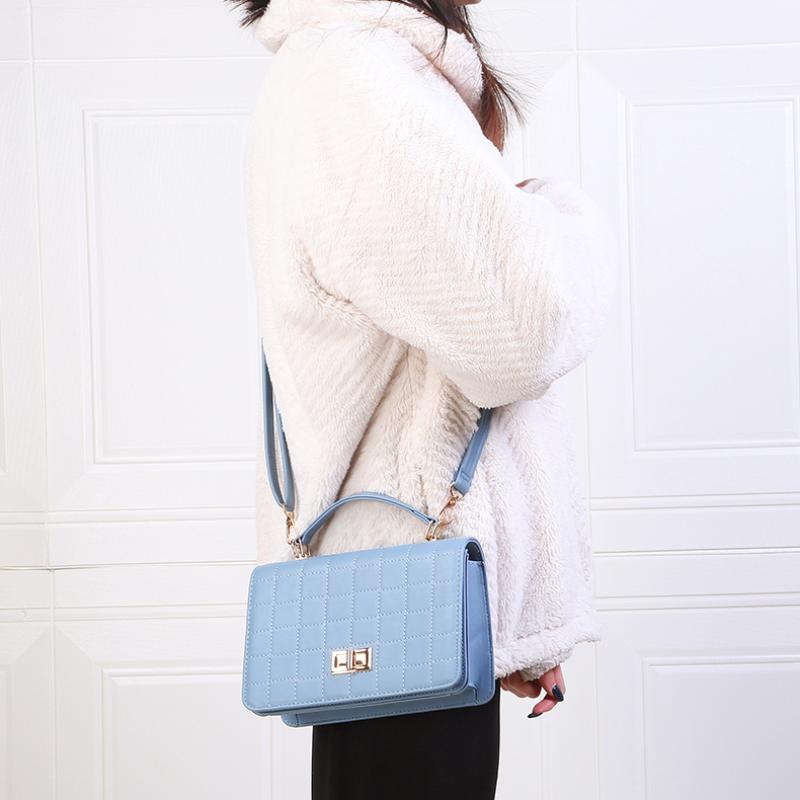 Модные клетчатые сумки через плечо для женщин — фото 4