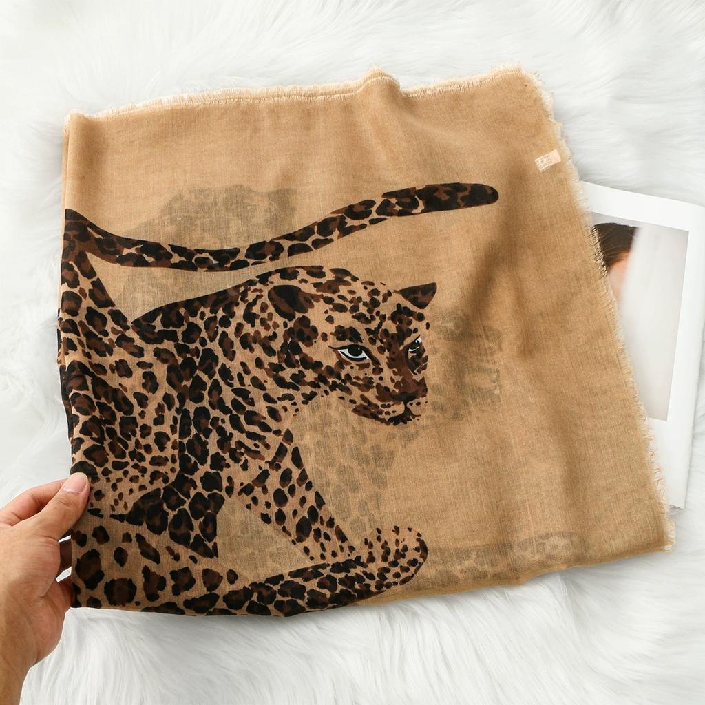 Retro Leopard Print Shawl For Women Four Season Elegant Luxurious And Stylish Leopard Wraps 95X180Cm