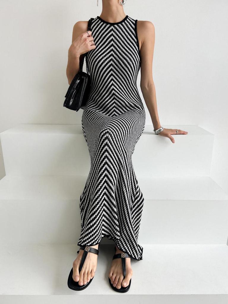 Patchwork Sleeveless Slim-Fit Knitted Dress
