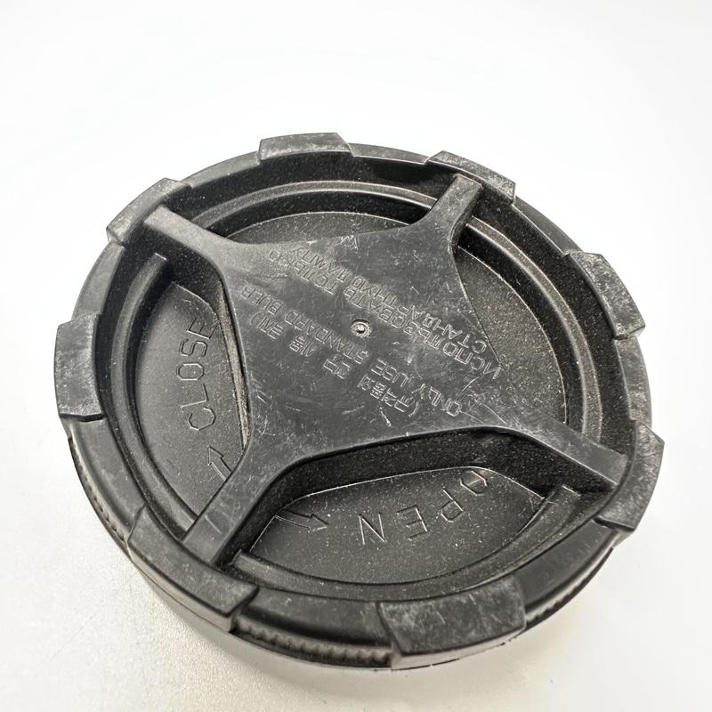 1Pc Head Lamp Dust Cap 92140E6000 for Kia Sportage Stonic Morning EQ900 HYBRID IONIQ Hybrid 92140-E6000