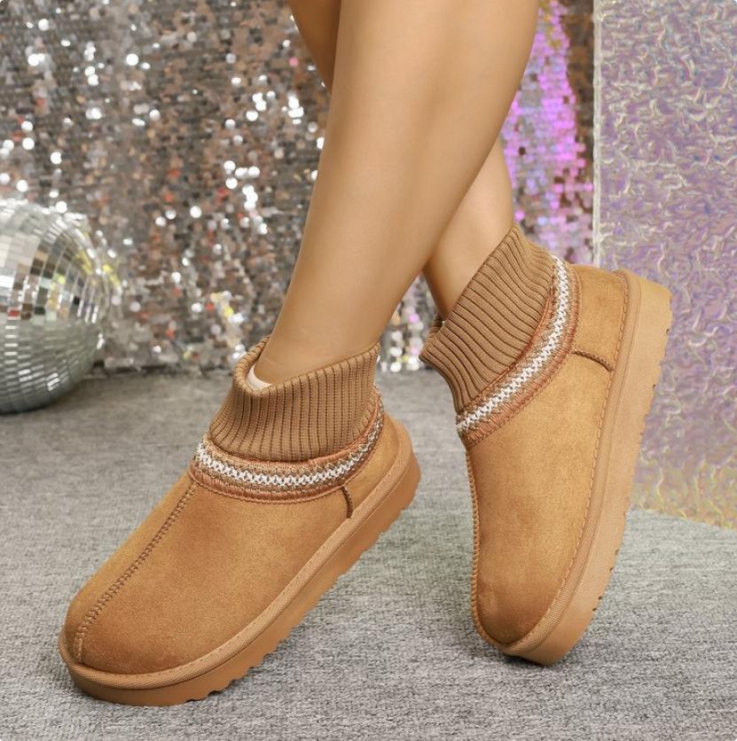 Fashion 2026 Winter New Fashion Round Toe Elegant Women Snow Boots Flat Soft Students Plus Velvet Warm Ankle Boots Women's Fur Boots