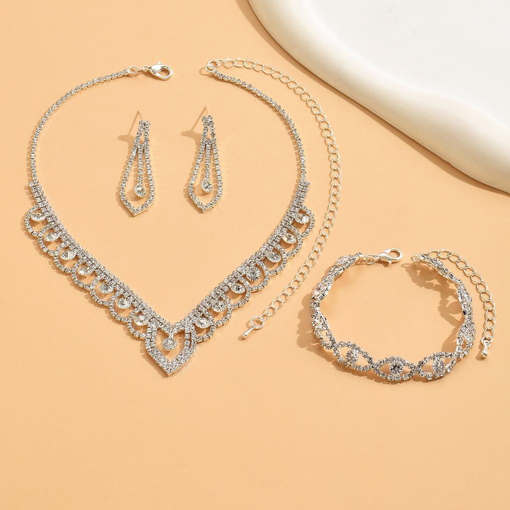 4 Pieces of Women's Claw Chain Hollow Earrings Necklace Bracelet Jewelry Set Wedding Banquet Party Holiday Gifts