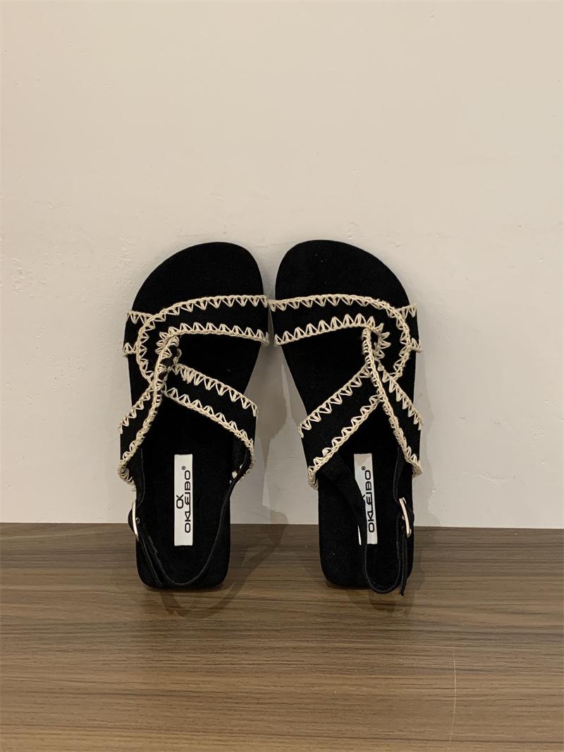 

2025 summer new versatile one-word belt flat-bottomed retro ethnic platform sandals women s travel beach Roman shoes 35 чёрный