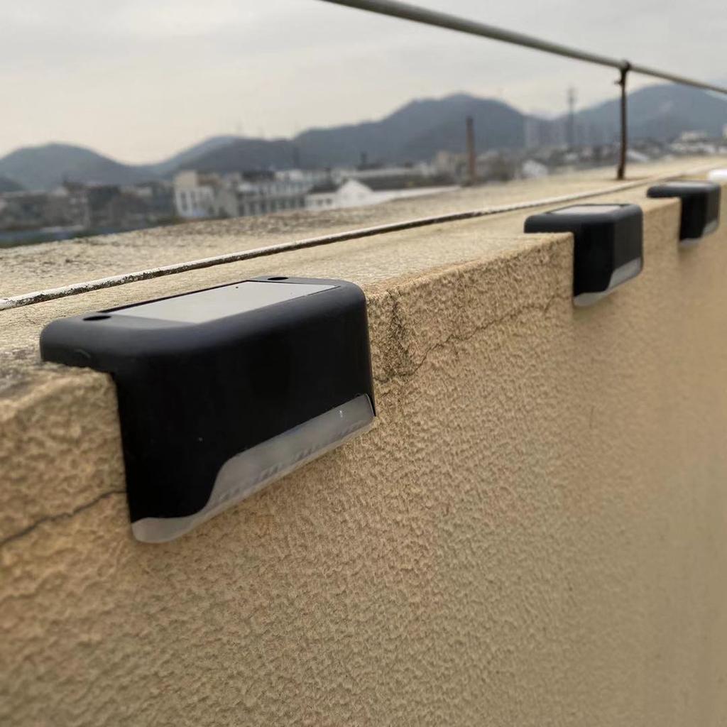 1 Stück Wasserdichte Solarbetriebene LED-Leuchte Solar-Geländerleuchte Weg Treppe Außen Garten Terrasse Zaunleuchten Balkonleuchte Dekoration