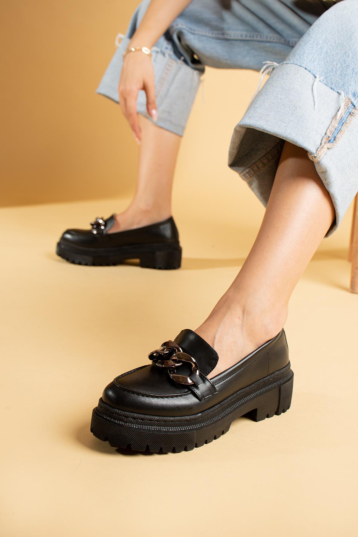 

Стильные женские мокасины с цепочкой и удобной подошвой 001-612-23